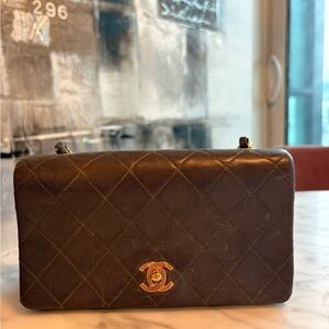 CHANEL Vintage Cute Mini Bag